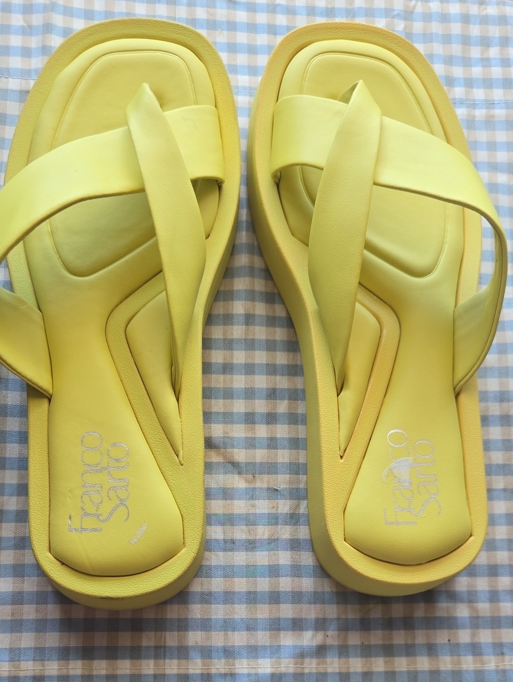 Franco Sarto Janey Toe Loop Sandal Neon Green/Yellow